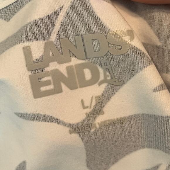 Lands' End Women's Elbow Sleeve Relaxed UPF 50 Rash Guard Black White Floral LP - Picture 4 of 8